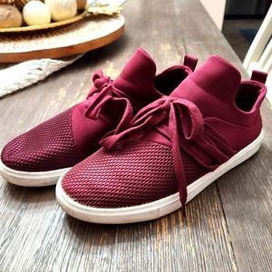 Brash Garnet Slip-On Fashion Sneakers - Sz 9